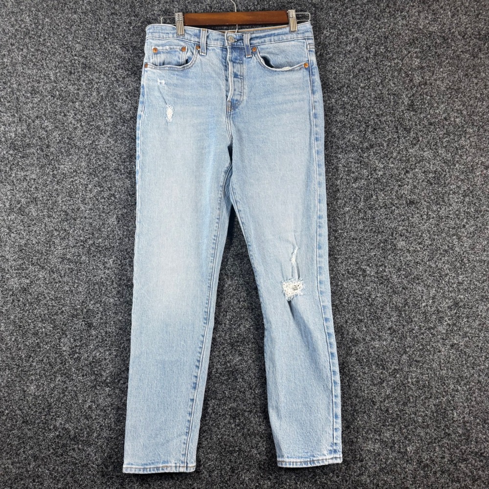Levis Premium Wedgie Straight Jeans Light Wash Distressed Denim Womens 27